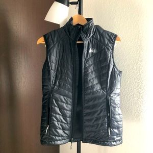 REI black vest